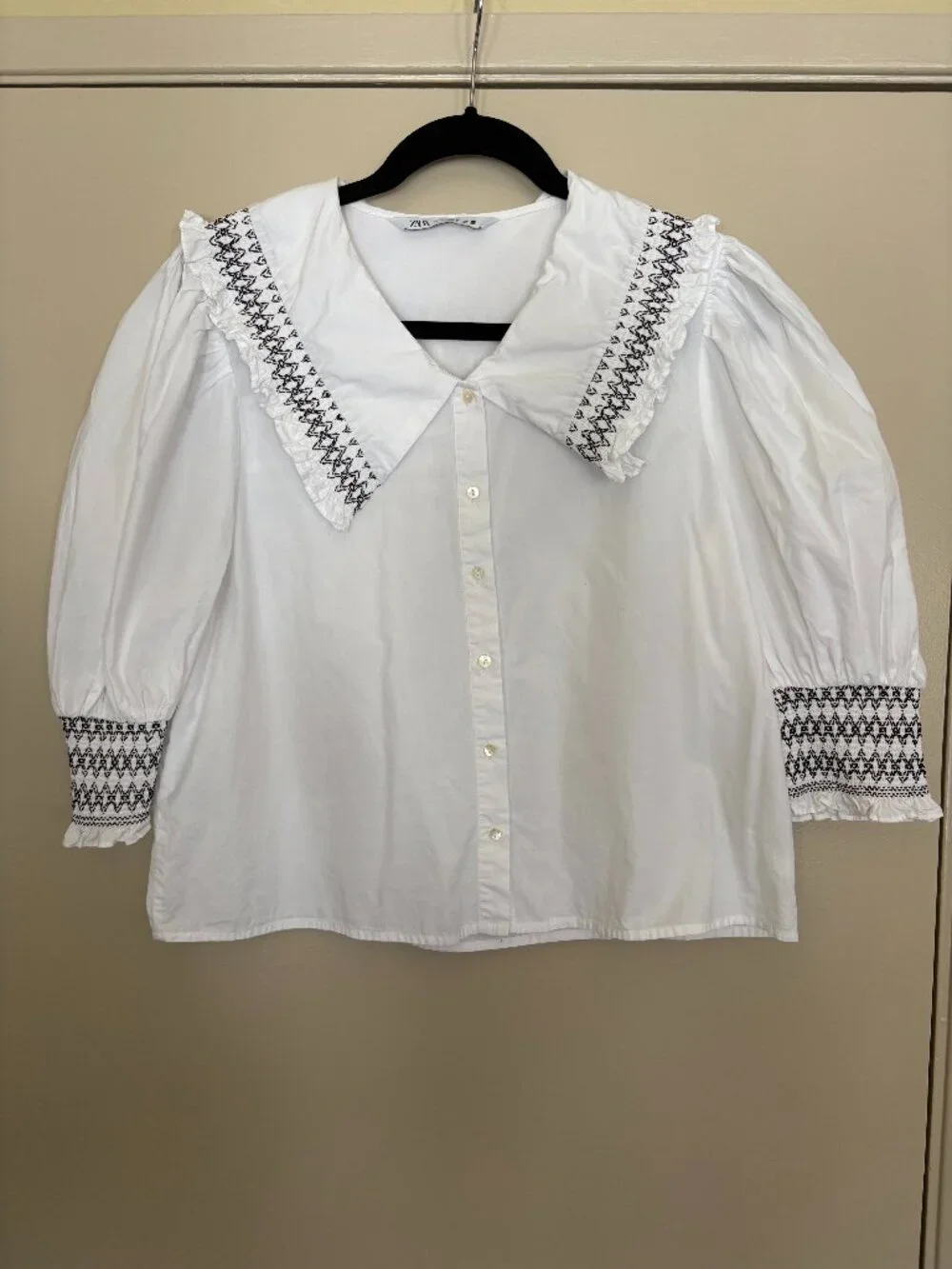 ZARA Embroidered Ruffle Collar Top – Small